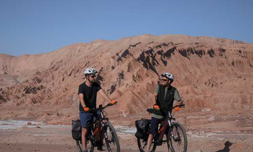 Salt-Mountain-Ranges-in-the-Driest-Desert-in-the-World