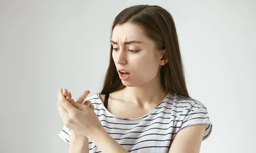 Is It Bad to Crack Your Knuckles Every Day