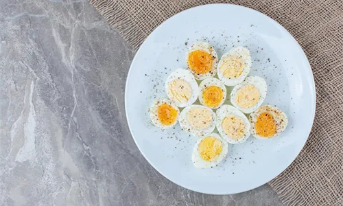 How to Tell If Hard-Boiled Eggs