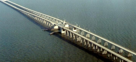 Facts about the Lake Pontchartrain Causeway