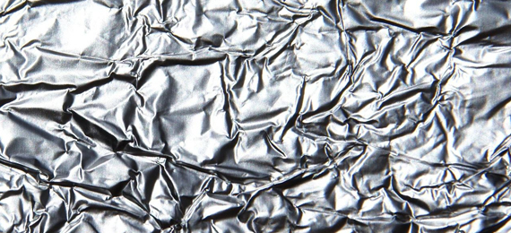 why is one side of aluminum foil shiny