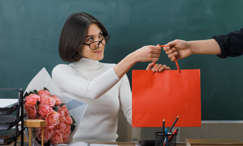 Gifting-Teachers-on-World-Teachers’-Day