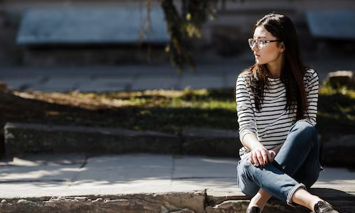 No-Sitting-on-the-Sidewalk