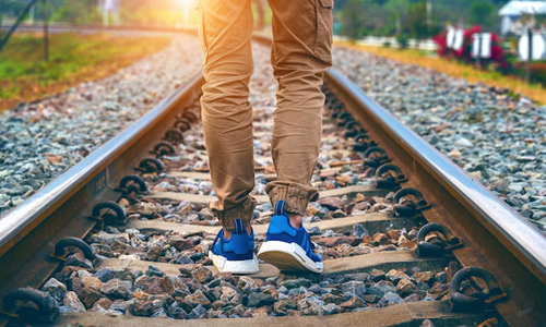 Don’t-Walk-on-Railroad-Tracks