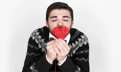 Valentines Day banned in countries like Pakistan, Malaysia, Iran, Indonesia bcz it is against of Islam.